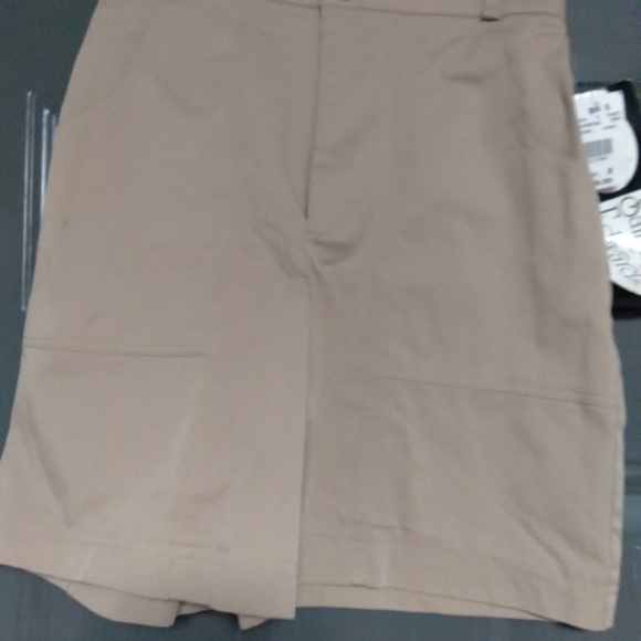 SAMANTHA EDWARDS TAN SHORTS. NWT. SIZE 8 - Picture 2 of 9